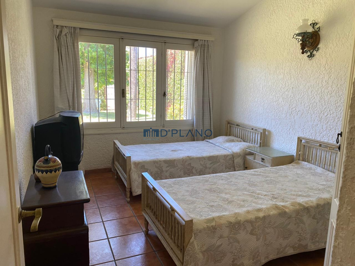 Casa ID.187 - CASA EN ALQUILER A 100 METROS DEL MAR EN MANSA