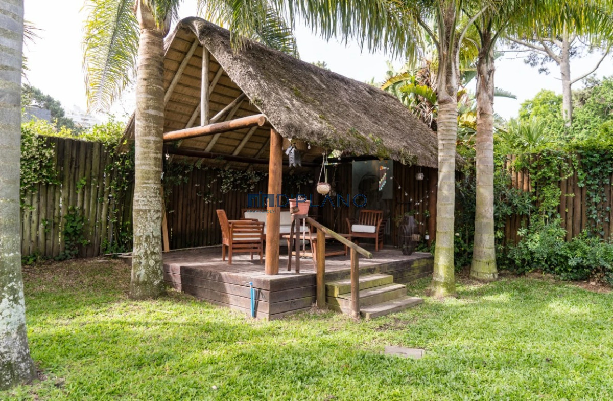 Casa ID.37 - HERMOSA CASA DE BUENA CONSTRUCCION TOTALMENTE RECICLADA