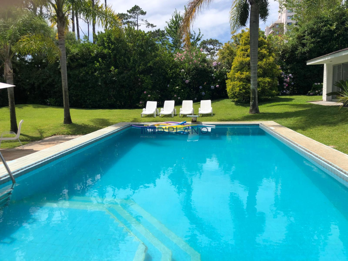 Casa ID.247 - HERMOSA RESIDENCIA EN CANTEGRIL 