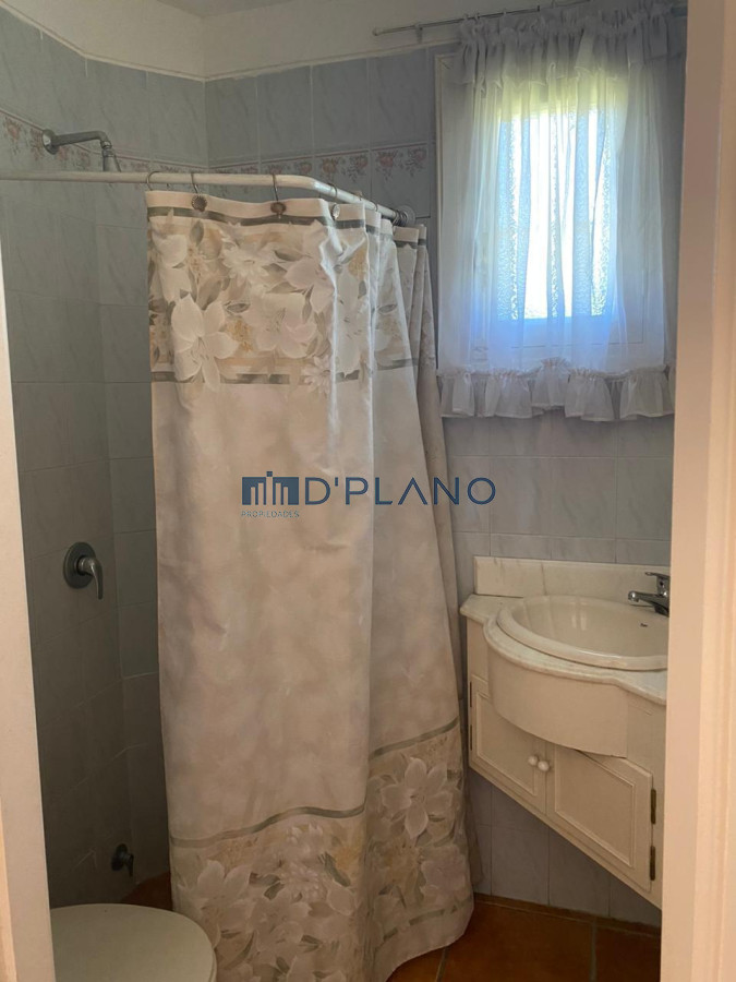 Casa ID.187 - CASA EN ALQUILER A 100 METROS DEL MAR EN MANSA