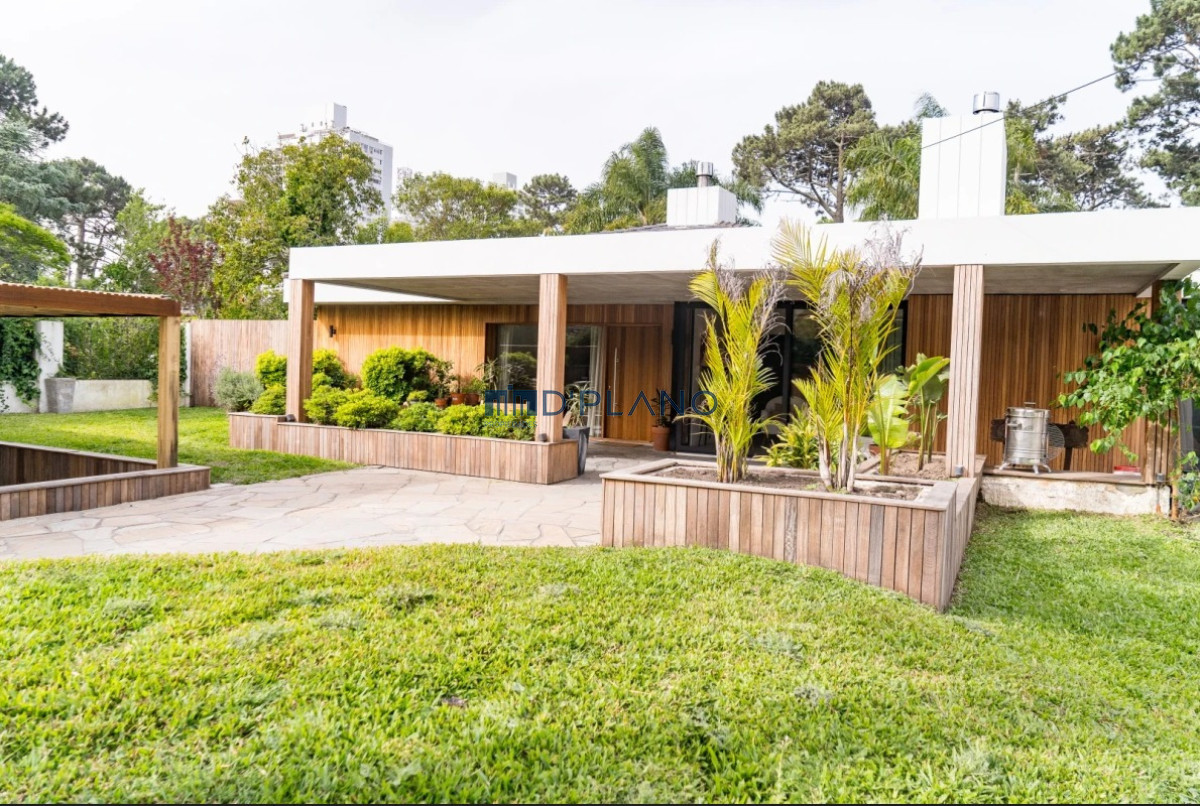 Casa ID.37 - HERMOSA CASA DE BUENA CONSTRUCCION TOTALMENTE RECICLADA