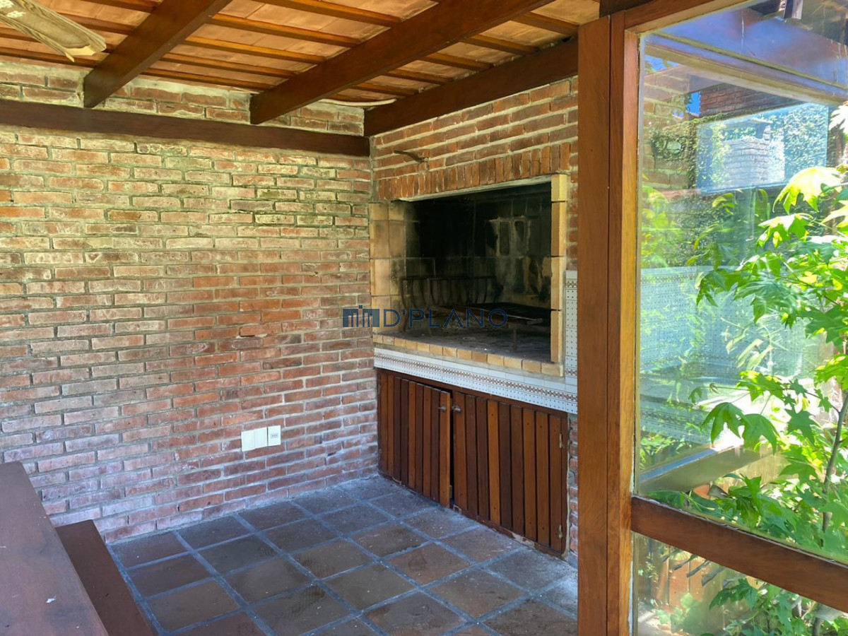 Casa ID.187 - CASA EN ALQUILER A 100 METROS DEL MAR EN MANSA