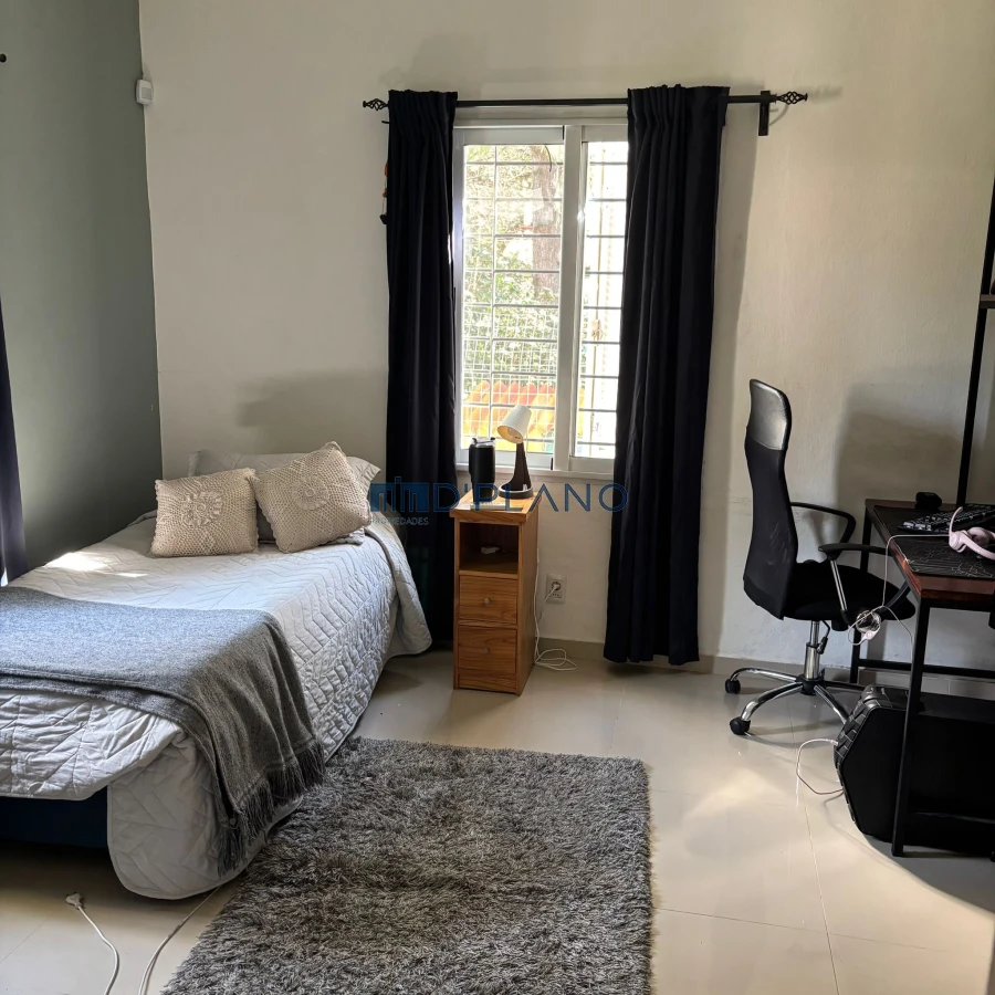 Casa ID.238 - 5 DORMITORIOS EN CANTEGRIL CON PISCINA