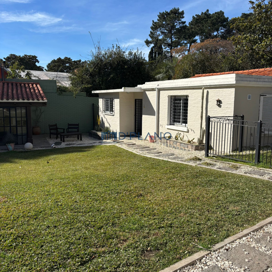 Casa ID.238 - 5 DORMITORIOS EN CANTEGRIL CON PISCINA