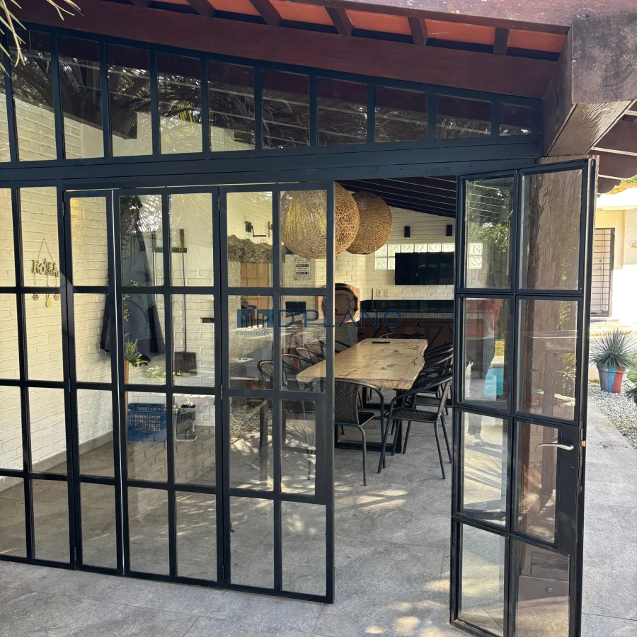 Casa ID.238 - 5 DORMITORIOS EN CANTEGRIL CON PISCINA