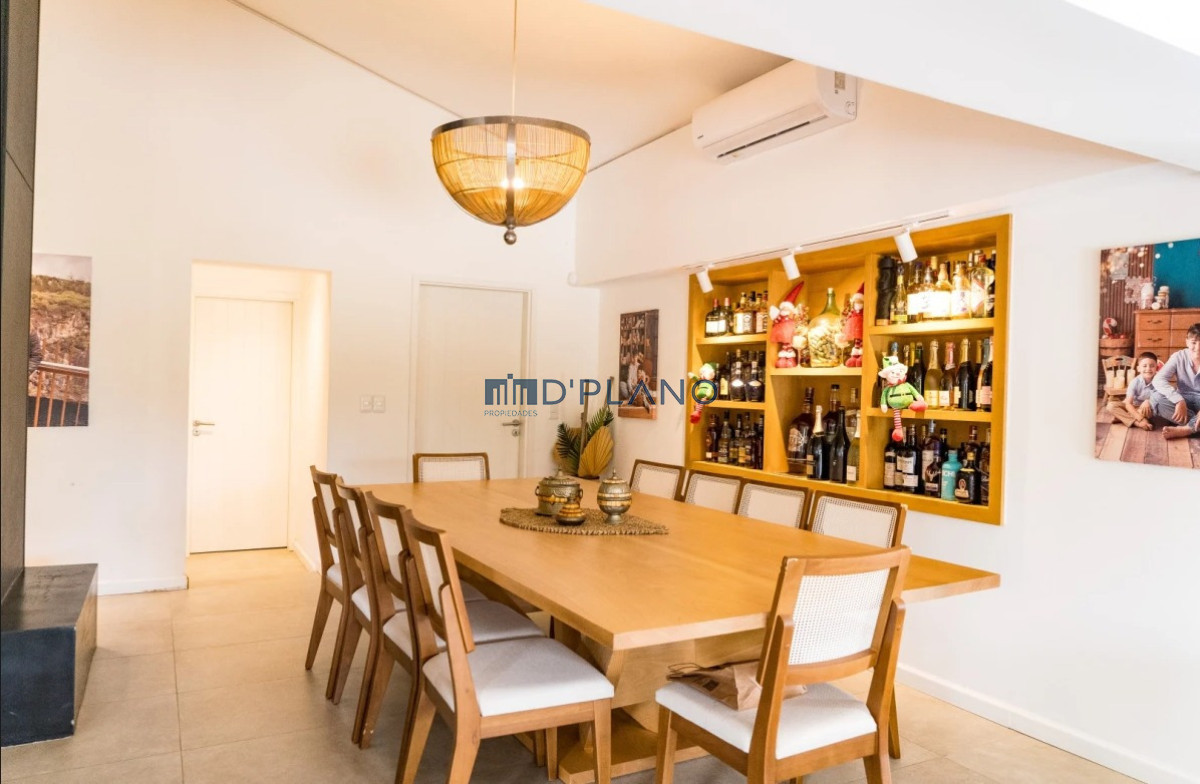 Casa ID.37 - HERMOSA CASA DE BUENA CONSTRUCCION TOTALMENTE RECICLADA