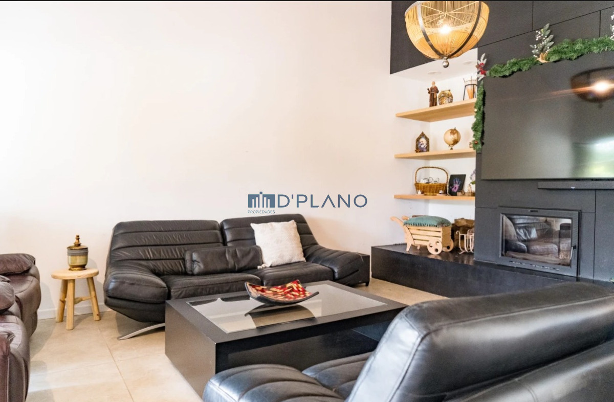 Casa ID.37 - HERMOSA CASA DE BUENA CONSTRUCCION TOTALMENTE RECICLADA