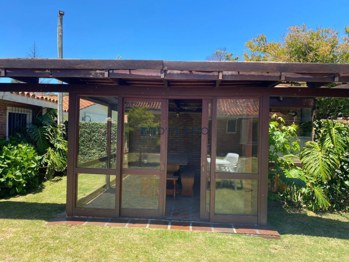 Casa ID.187 - CASA EN ALQUILER A 100 METROS DEL MAR EN MANSA