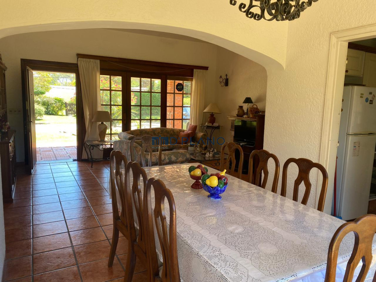 Casa ID.187 - CASA EN ALQUILER A 100 METROS DEL MAR EN MANSA