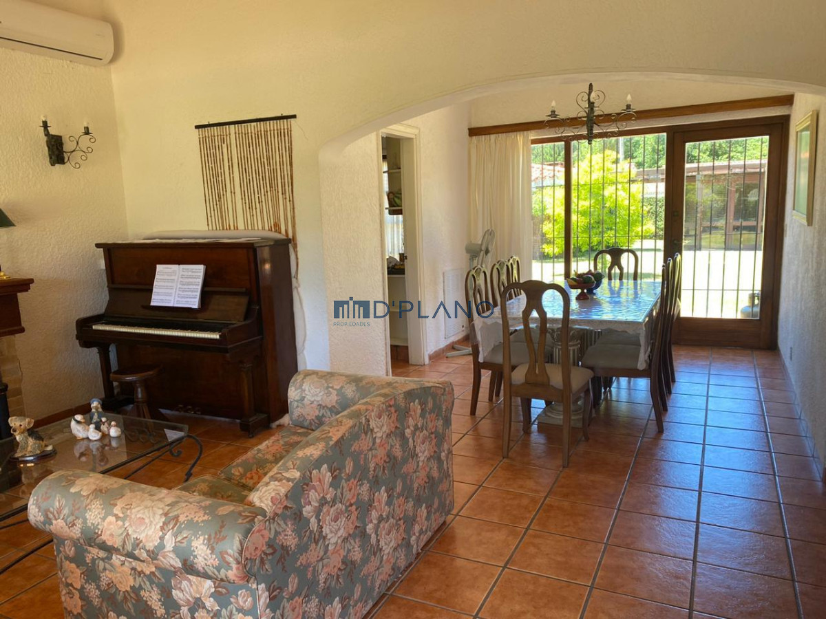 Casa ID.187 - CASA EN ALQUILER A 100 METROS DEL MAR EN MANSA