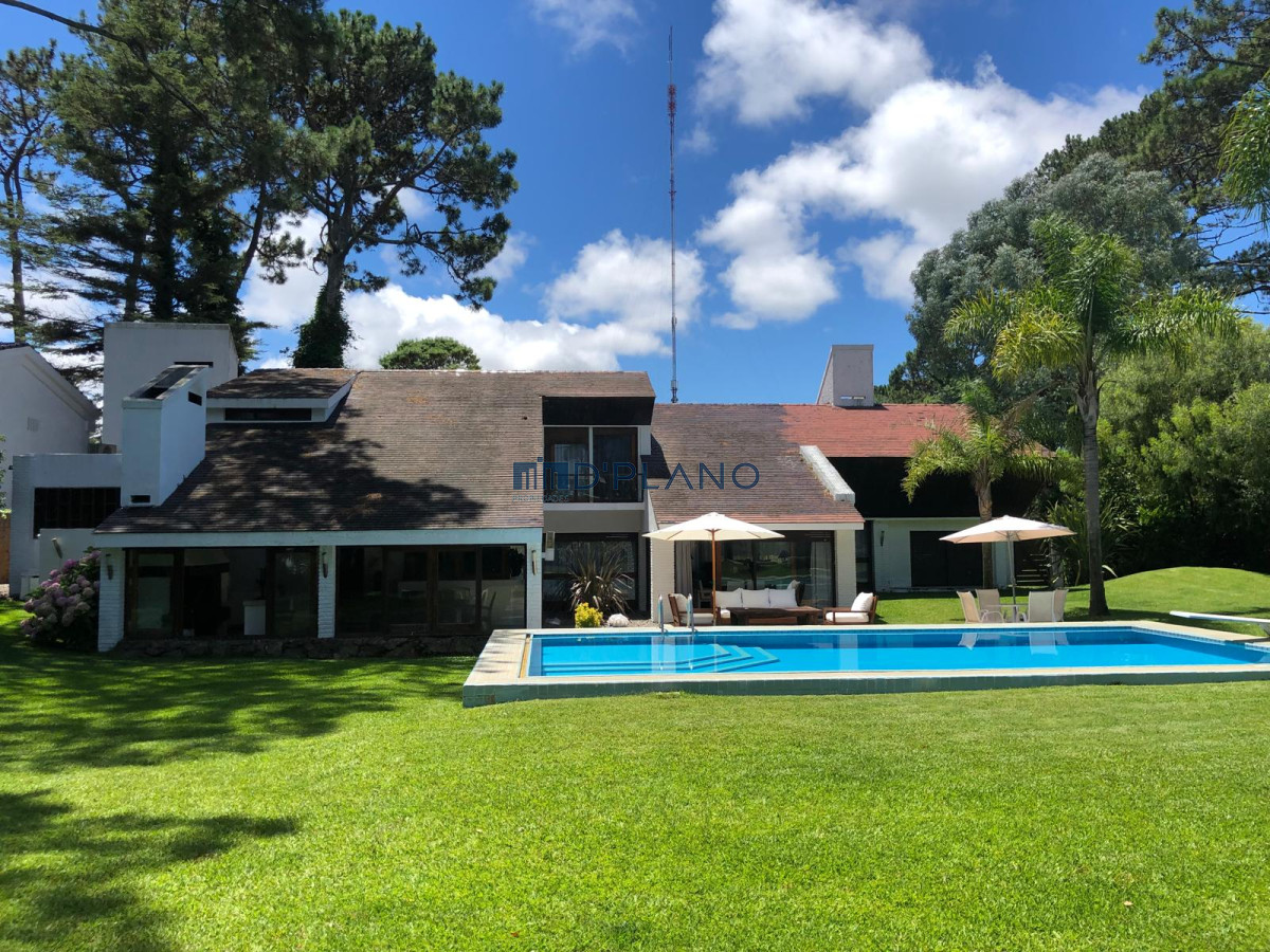 Casa ID.247 - HERMOSA RESIDENCIA EN CANTEGRIL 