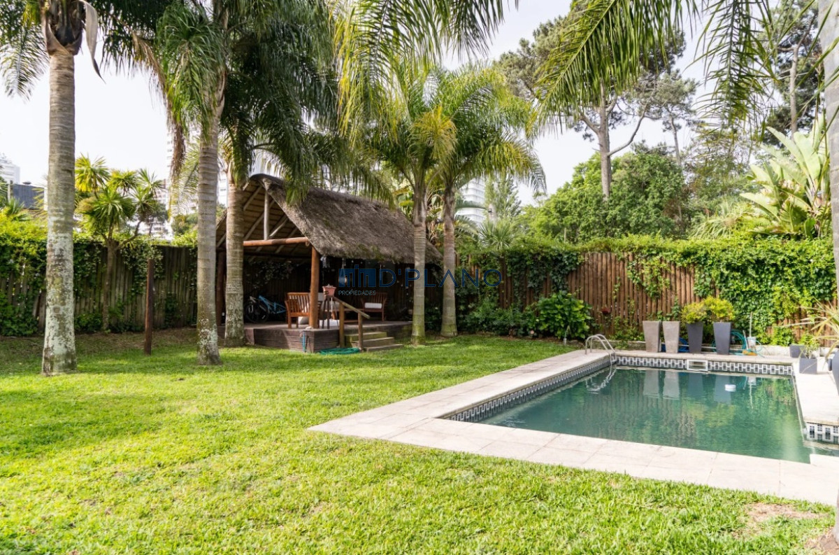 Casa ID.37 - HERMOSA CASA DE BUENA CONSTRUCCION TOTALMENTE RECICLADA