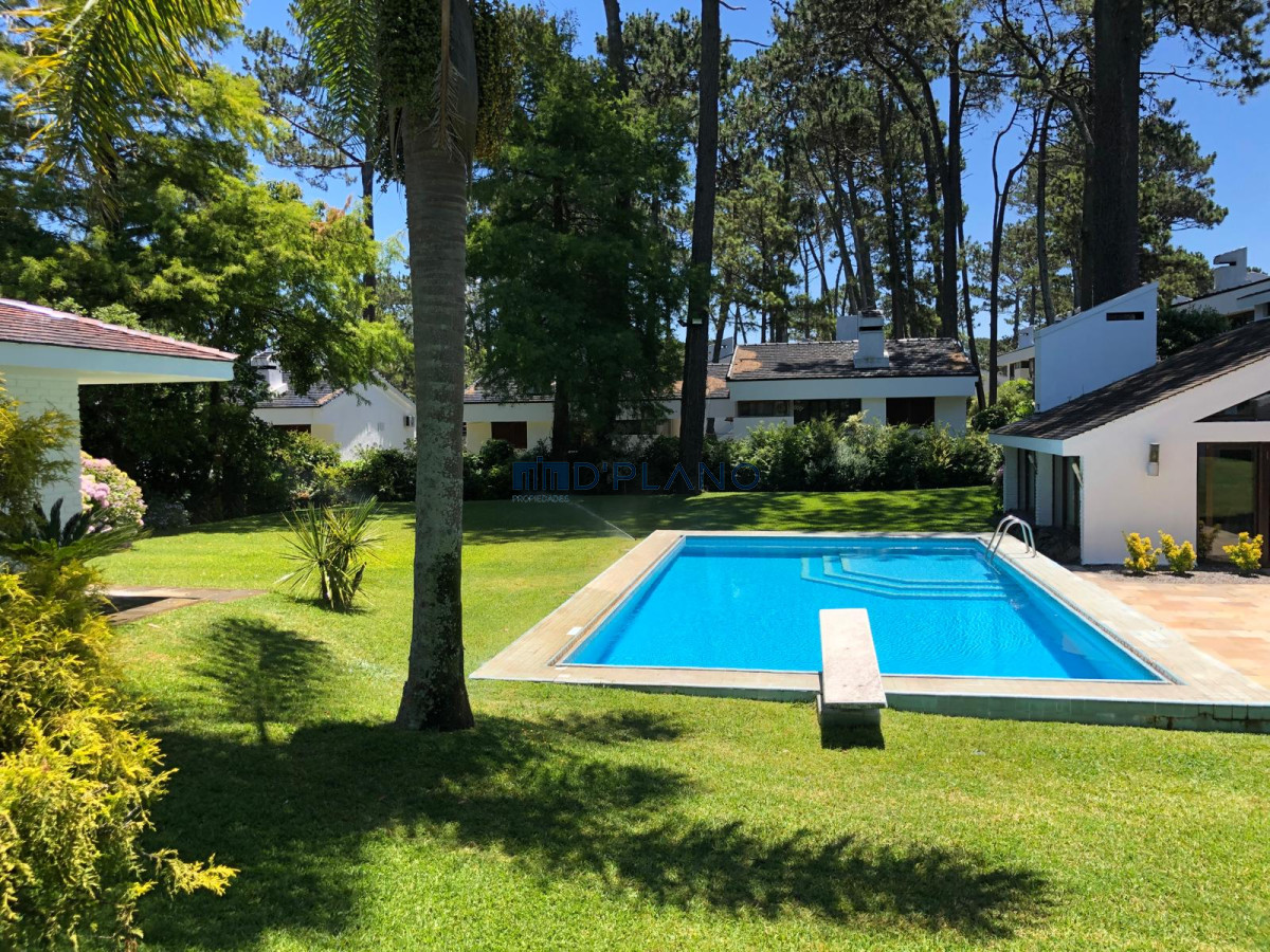 Casa ID.247 - HERMOSA RESIDENCIA EN CANTEGRIL 