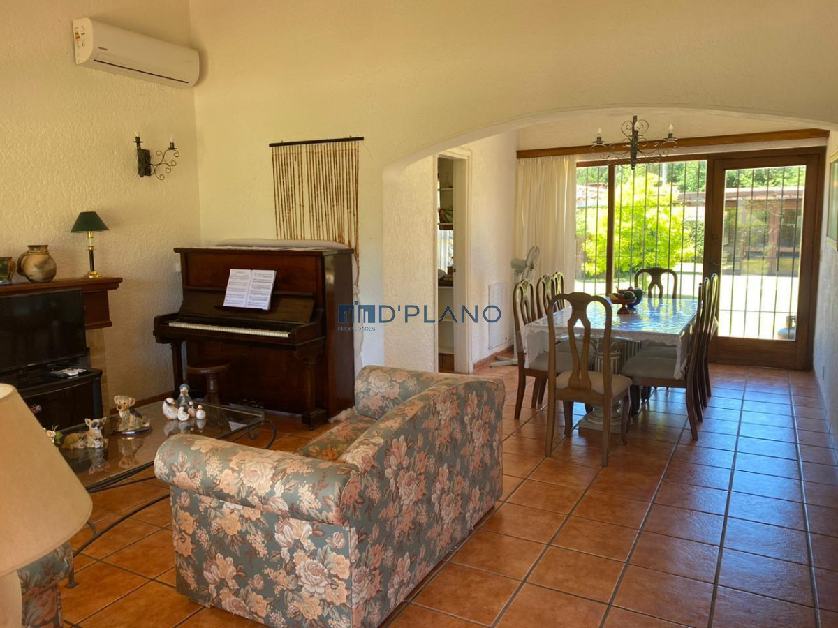 Casa ID.187 - CASA EN ALQUILER A 100 METROS DEL MAR EN MANSA