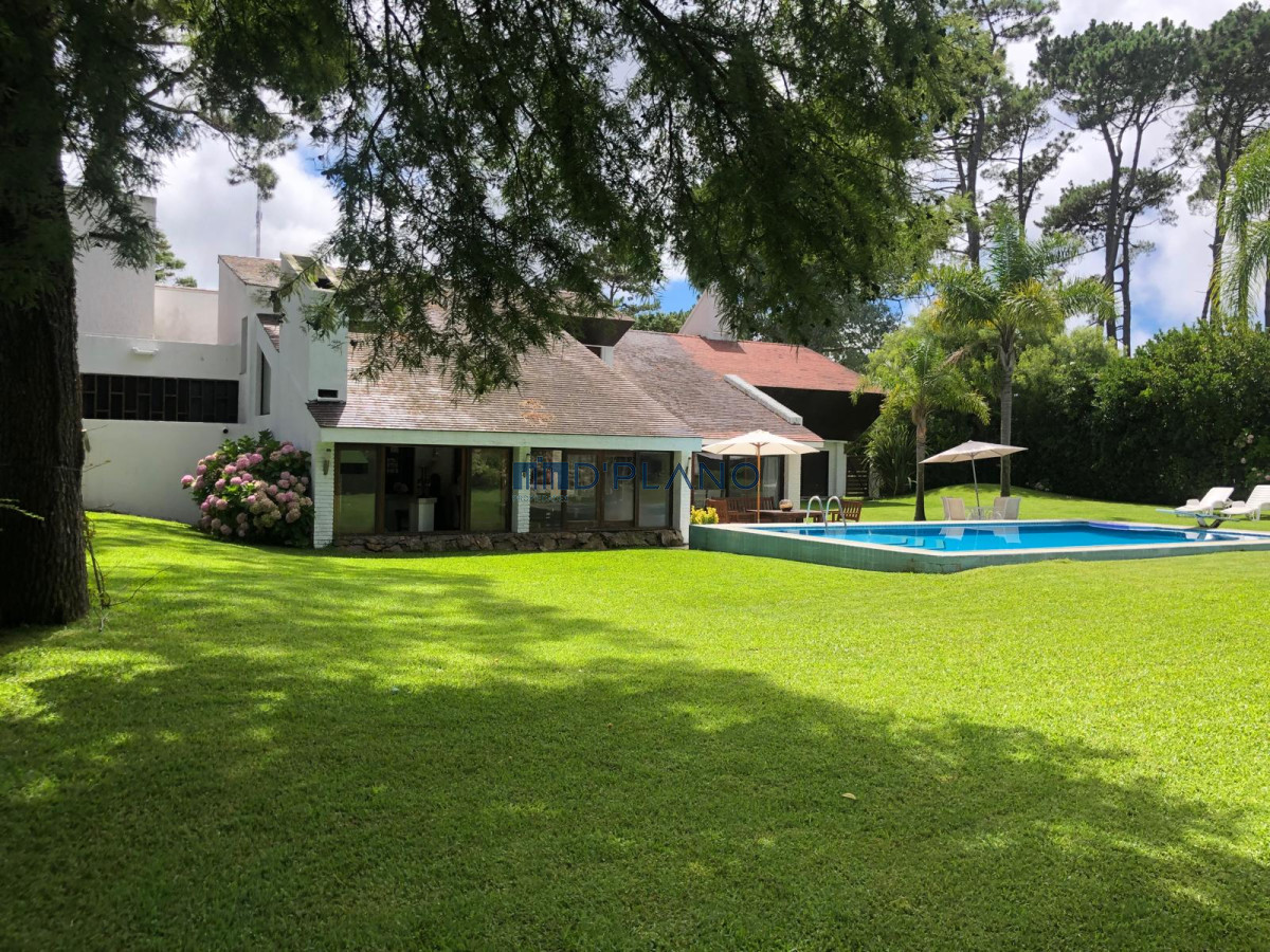 Casa ID.247 - HERMOSA RESIDENCIA EN CANTEGRIL 