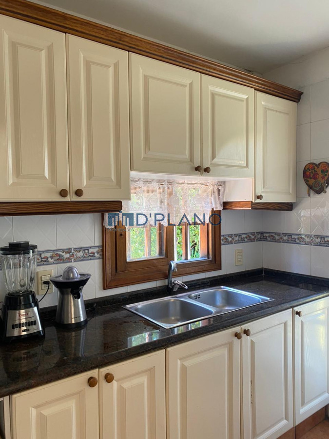 Casa ID.187 - CASA EN ALQUILER A 100 METROS DEL MAR EN MANSA