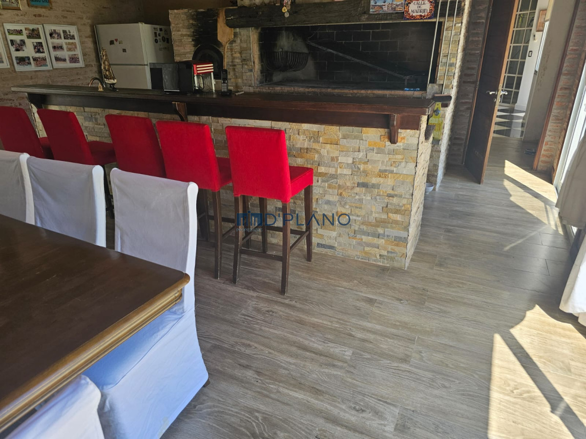 Casa ID.36 - IMPORTANTE RESIDENCIA EN BARRIO PRIVADO