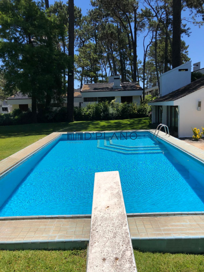 Casa ID.247 - HERMOSA RESIDENCIA EN CANTEGRIL 