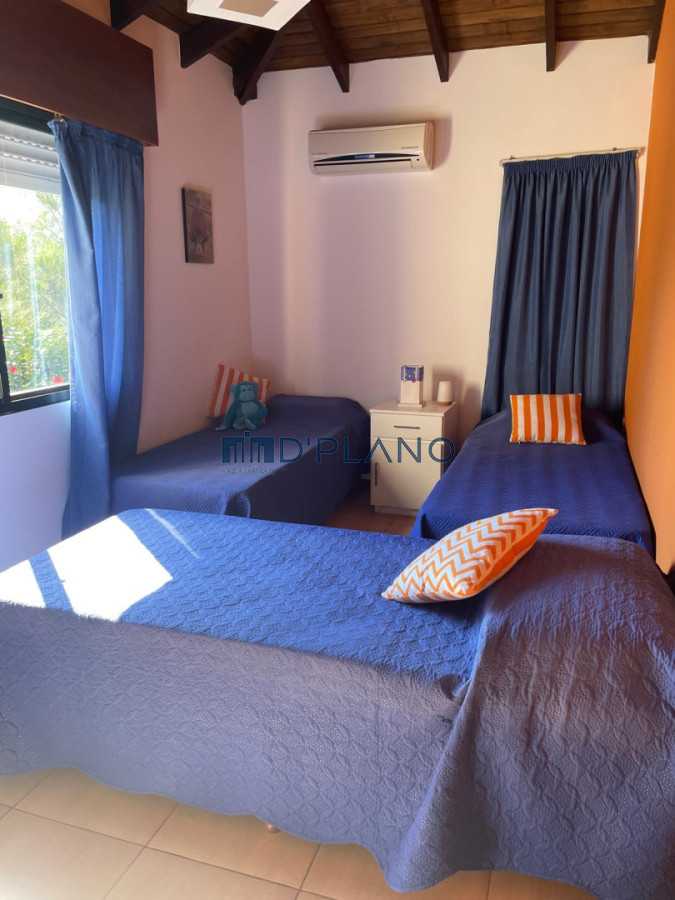 Casa ID.374 - CASA EN VENTA BARRIO PRIVADO 