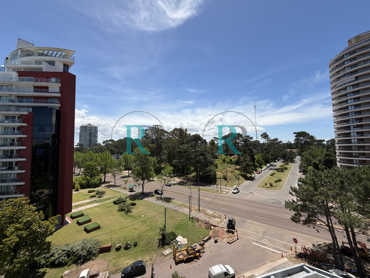 Apartamento ID.2657 - Apartamento 1 dormitorio 1 baño sobre Roosevelt 