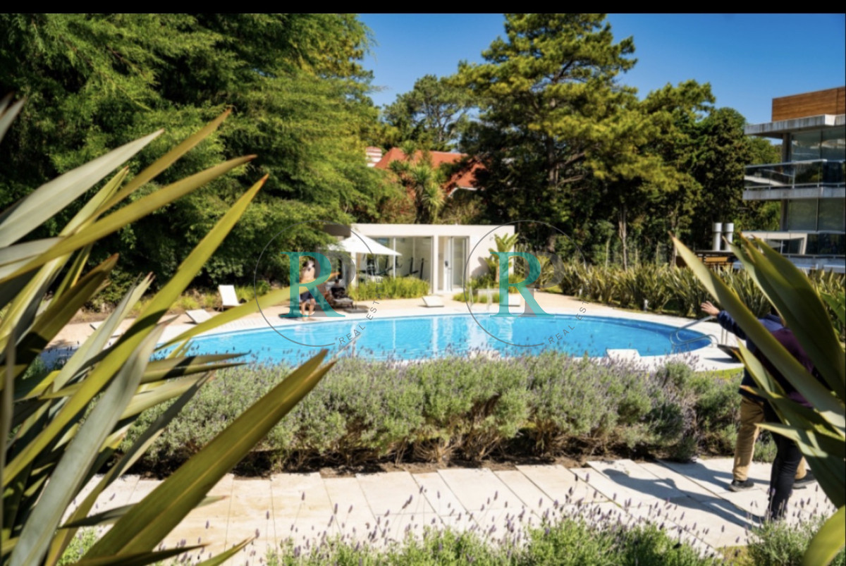 Apartamento ID.2634 - Apartamento 2 dormitorios 2 baños con jardín 