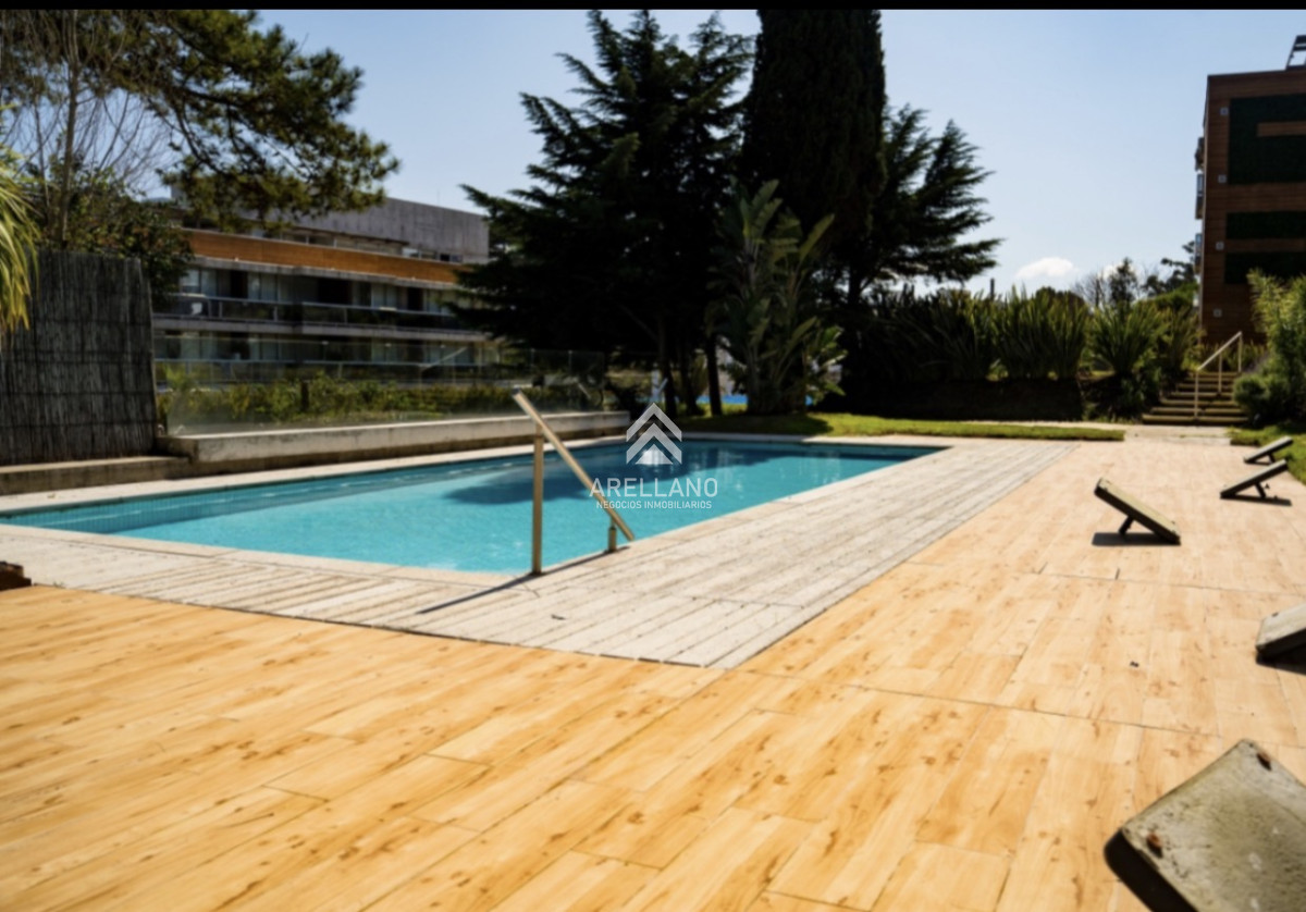 Apartamento ID.5744 - Apartamento 2 dormitorios 2 baños con jardín 