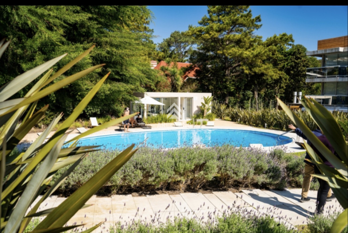 Apartamento ID.5744 - Apartamento 2 dormitorios 2 baños con jardín 