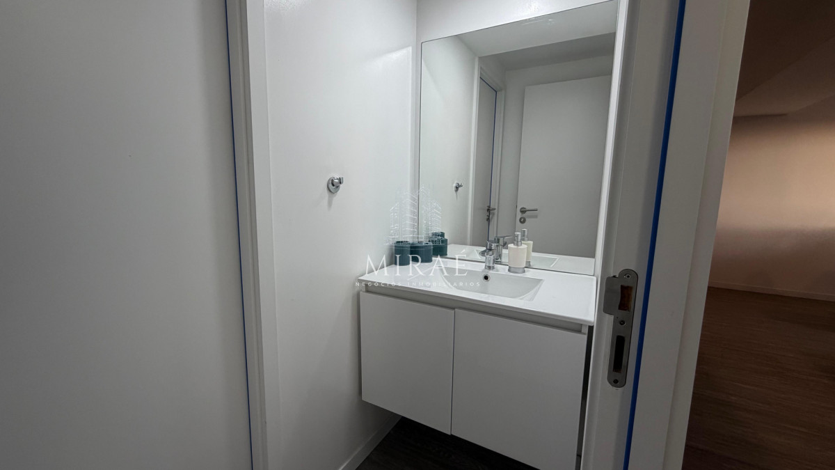 Apartamento ID.243 - Apartamento en venta 2 dormitorios 1 baño con vista al mar