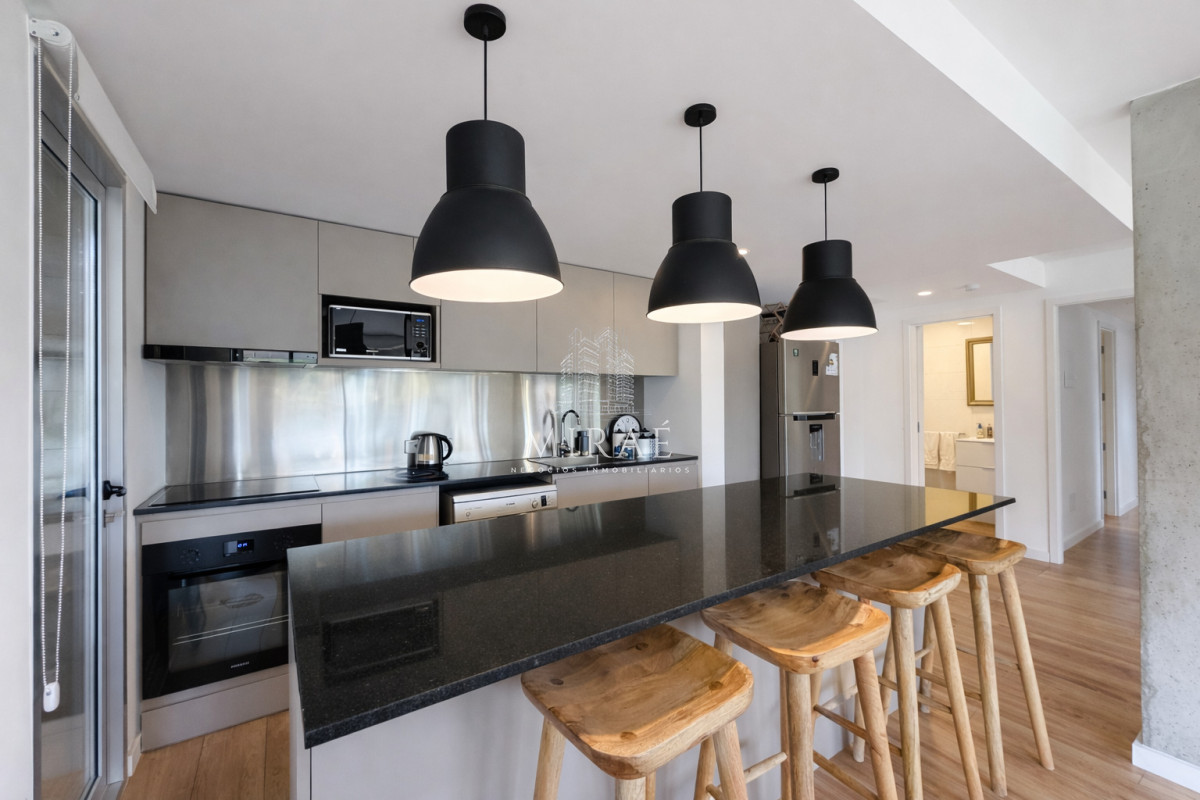 Apartamento ID.255 - Apartamento en venta 3 dormitorios 3 baños Pb con jardín 