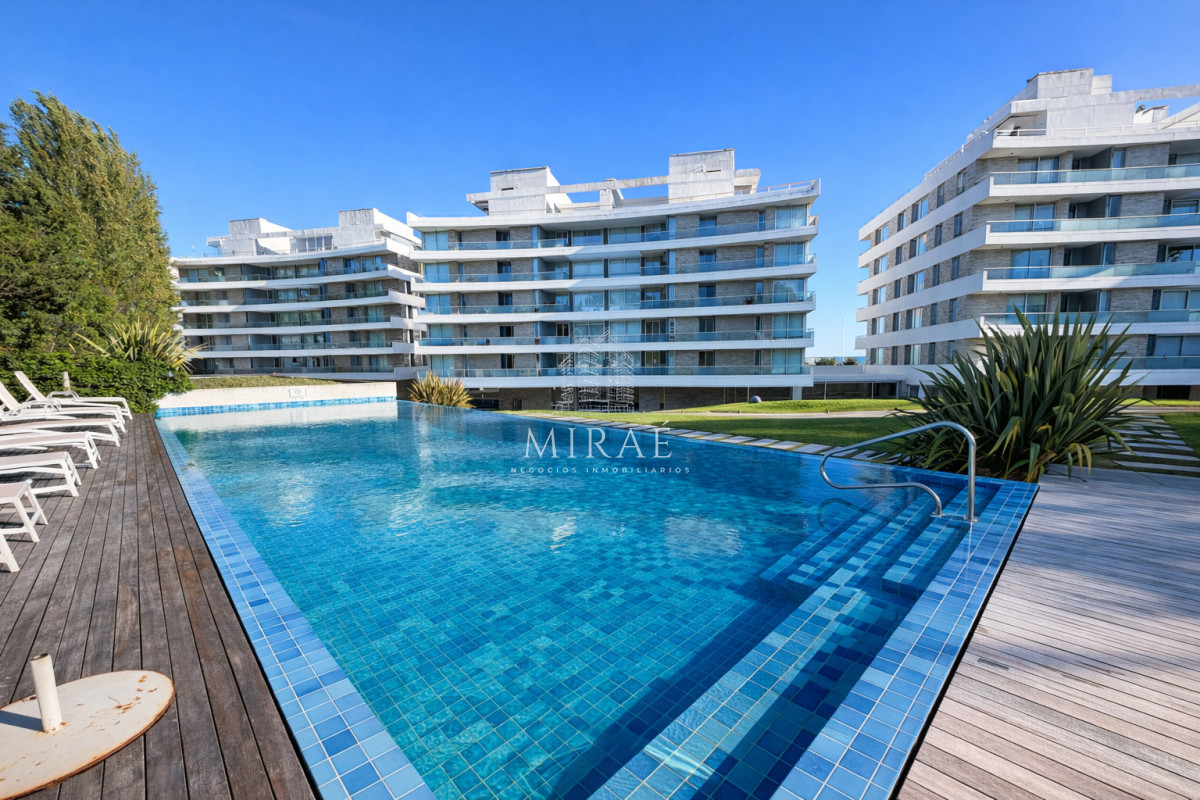 Apartamento ID.281 - Apartamento en alquiler 2 dormitorios, 2 baños primera linea de playa mansa 