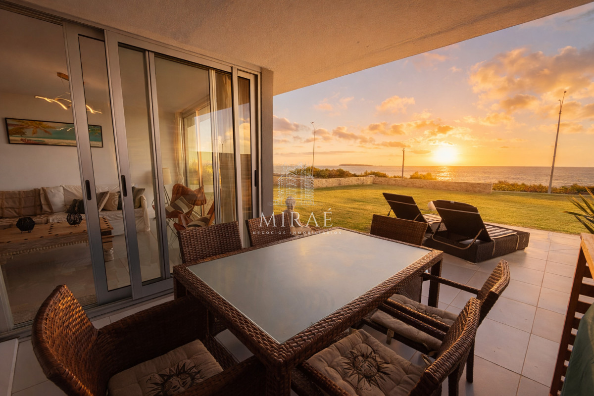 Apartamento ID.281 - Apartamento en alquiler 2 dormitorios, 2 baños primera linea de playa mansa 
