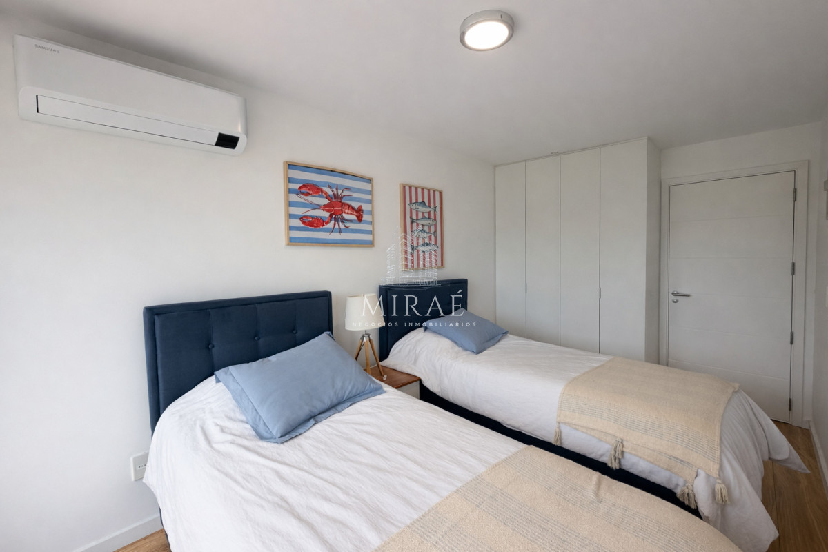 Apartamento ID.255 - Apartamento en venta 3 dormitorios 3 baños Pb con jardín 