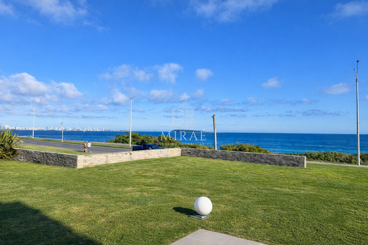 Apartamento ID.281 - Apartamento en alquiler 2 dormitorios, 2 baños primera linea de playa mansa 