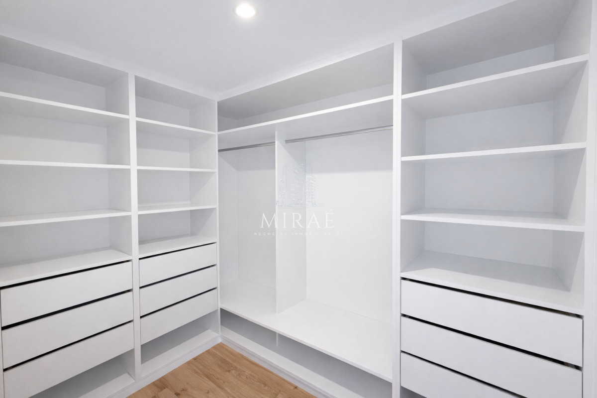 Apartamento ID.255 - Apartamento en venta 3 dormitorios 3 baños Pb con jardín 