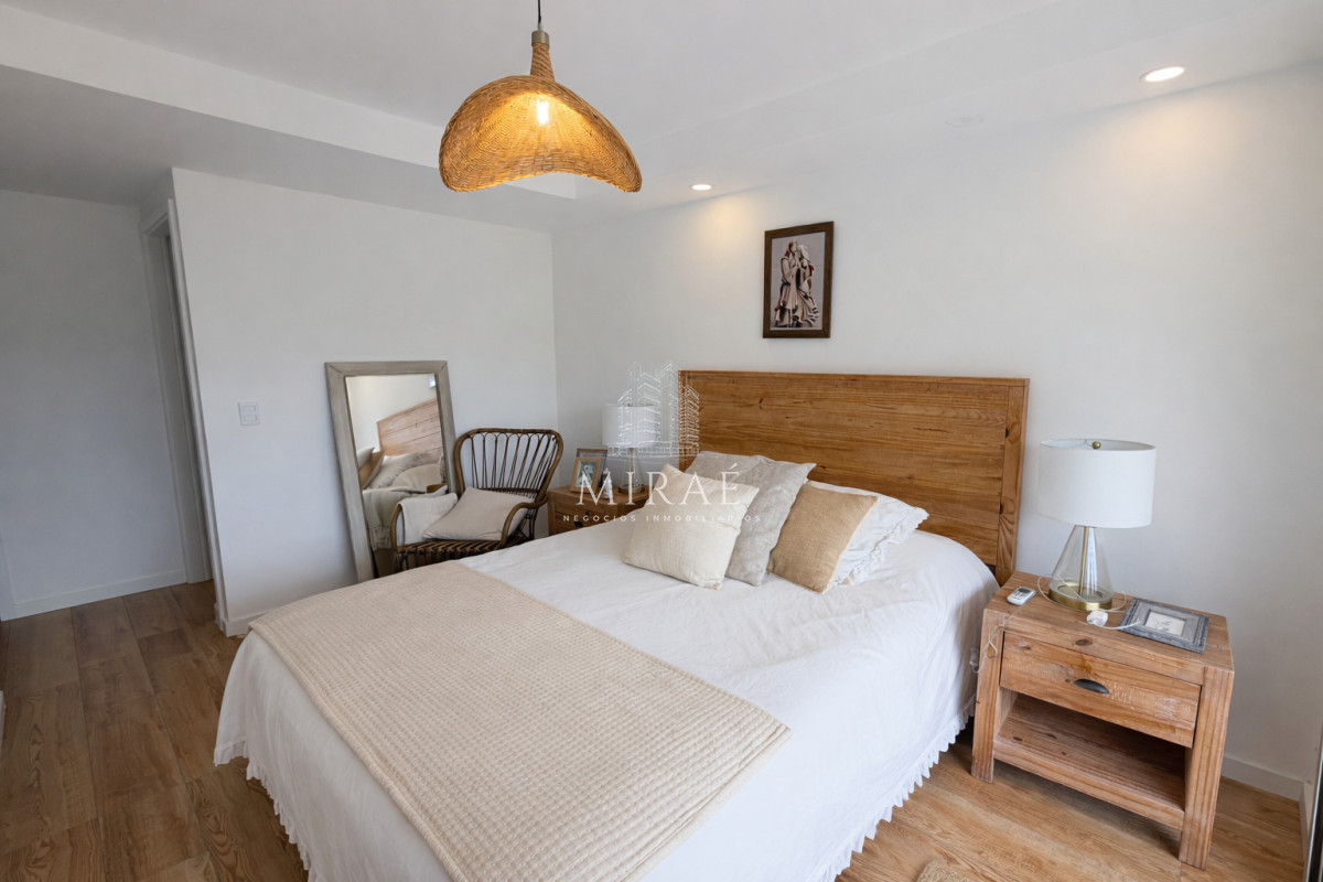 Apartamento ID.255 - Apartamento en venta 3 dormitorios 3 baños Pb con jardín 