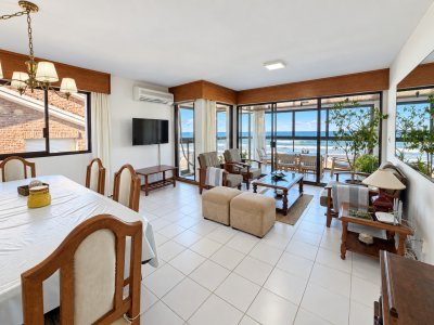 Apartamento en venta 3 Dormitorios Punta del este 
