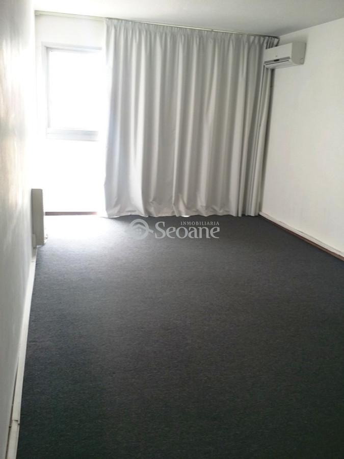 Apartamento ID.341 - Bvar España Y Ellauri -  Cocina Definida