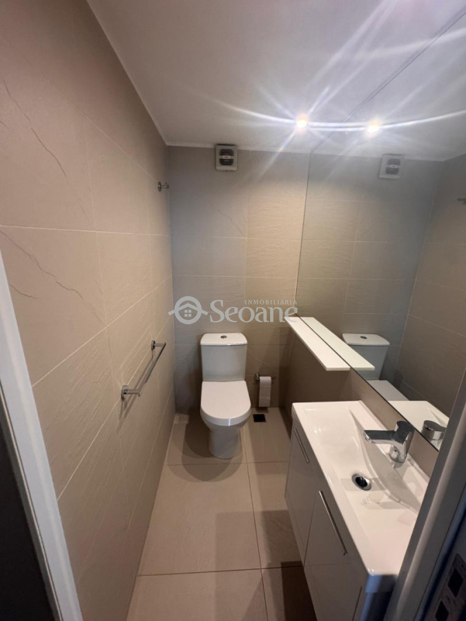 Apartamento ID.449 - A Pasos Del Golf Amoblado, Piso Alto - Excelente Terraza Con Parrillero