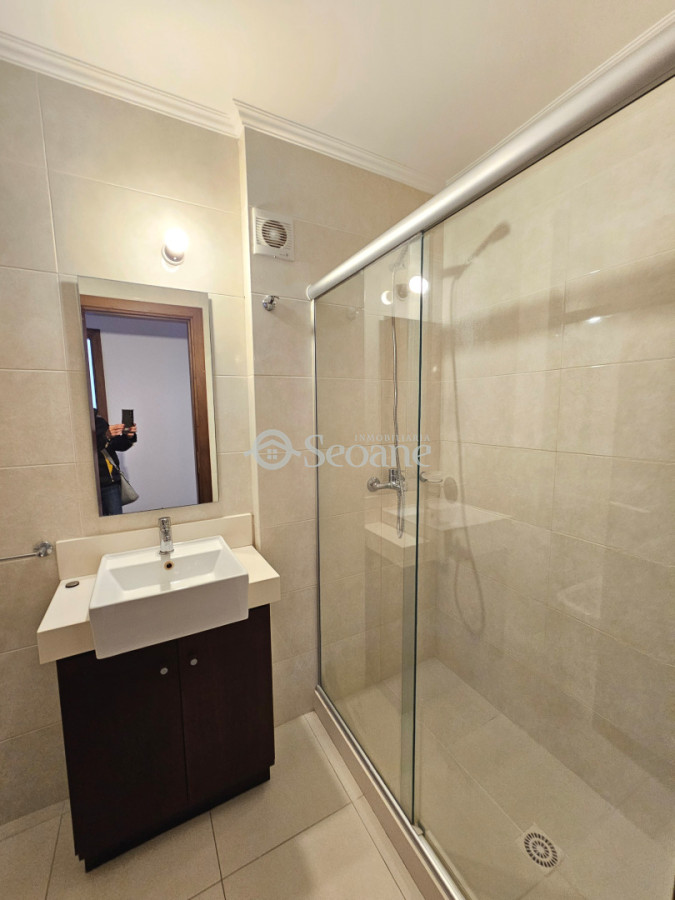 Apartamento ID.570 - Gallinal con vista al mar, Edificio de categoría