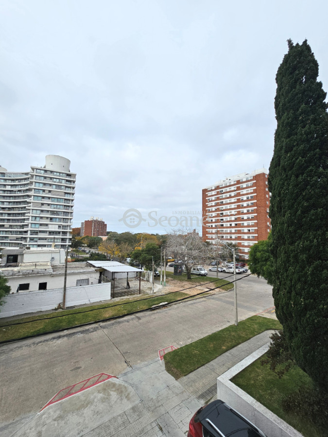 Apartamento ID.245 - Al Frente, Luminoso, Estanislao Lopez Y C Del Uruguay