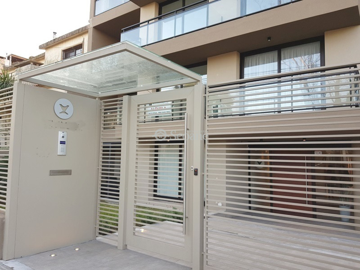 Apartamento ID.268 - Verdi, Próximo A Rambla Y Servicios, Patio Uso Exclusivo
