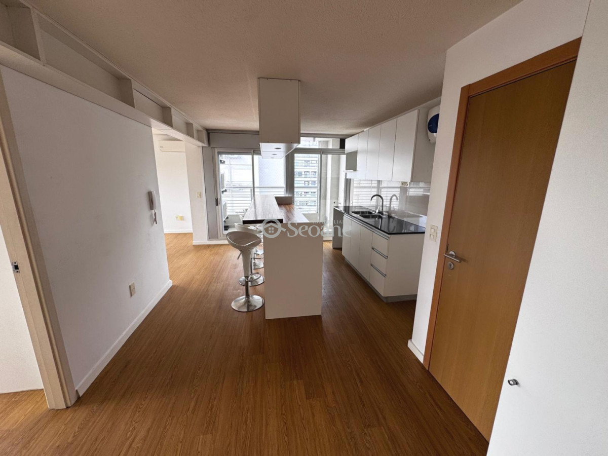 Apartamento ID.236 - E Tower, Al Frente, Piso Alto, Orientación Norte - Confort Y Seguridad