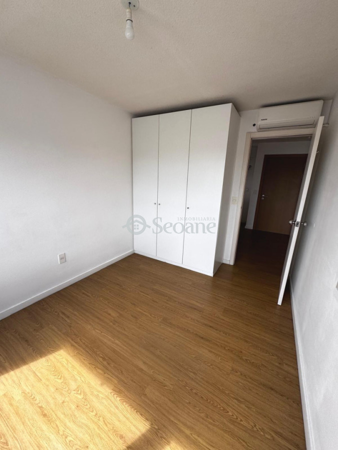 Apartamento ID.236 - E Tower, Al Frente, Piso Alto, Orientación Norte - Confort Y Seguridad