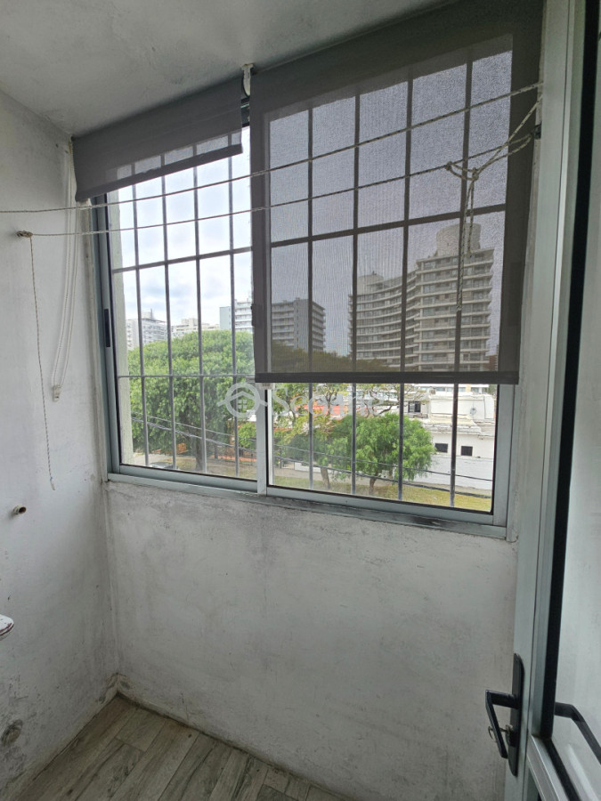 Apartamento ID.245 - Al Frente, Luminoso, Estanislao Lopez Y C Del Uruguay