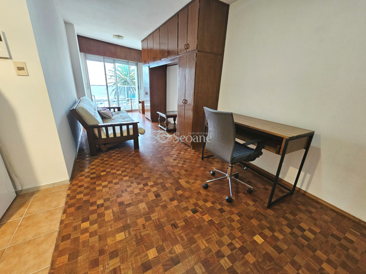 Apartamento ID.551 - Rambla Malvin - Al frente con terraza