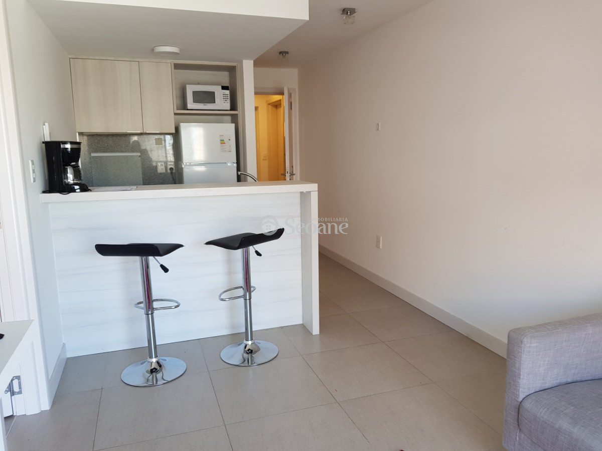 Apartamento ID.560 - Av Brasil y Cavia - Amoblado, terraza, amenities