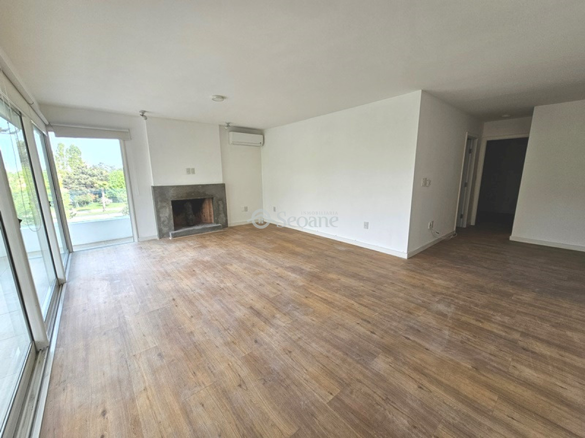 Apartamento ID.15 - Próximo A Servicios, Vista Lateral Al Lago, Parrillero Propio