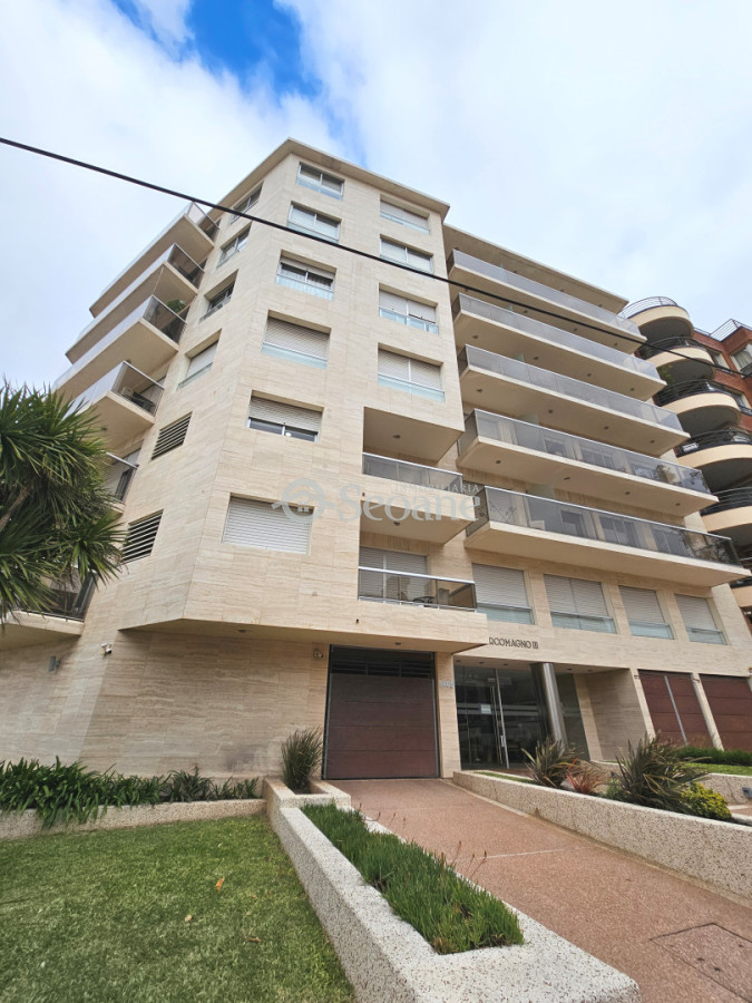 Apartamento ID.570 - Gallinal con vista al mar, Edificio de categoría