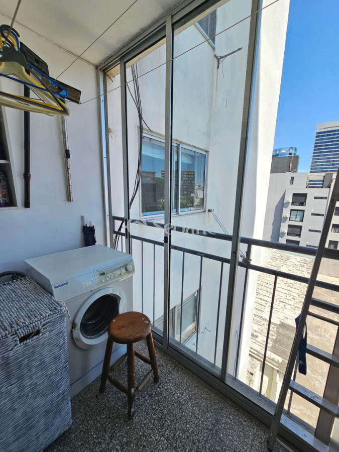 Apartamento ID.540 - Al frente con terraza, Rivera y Bustamante, Piso medio, reciclado