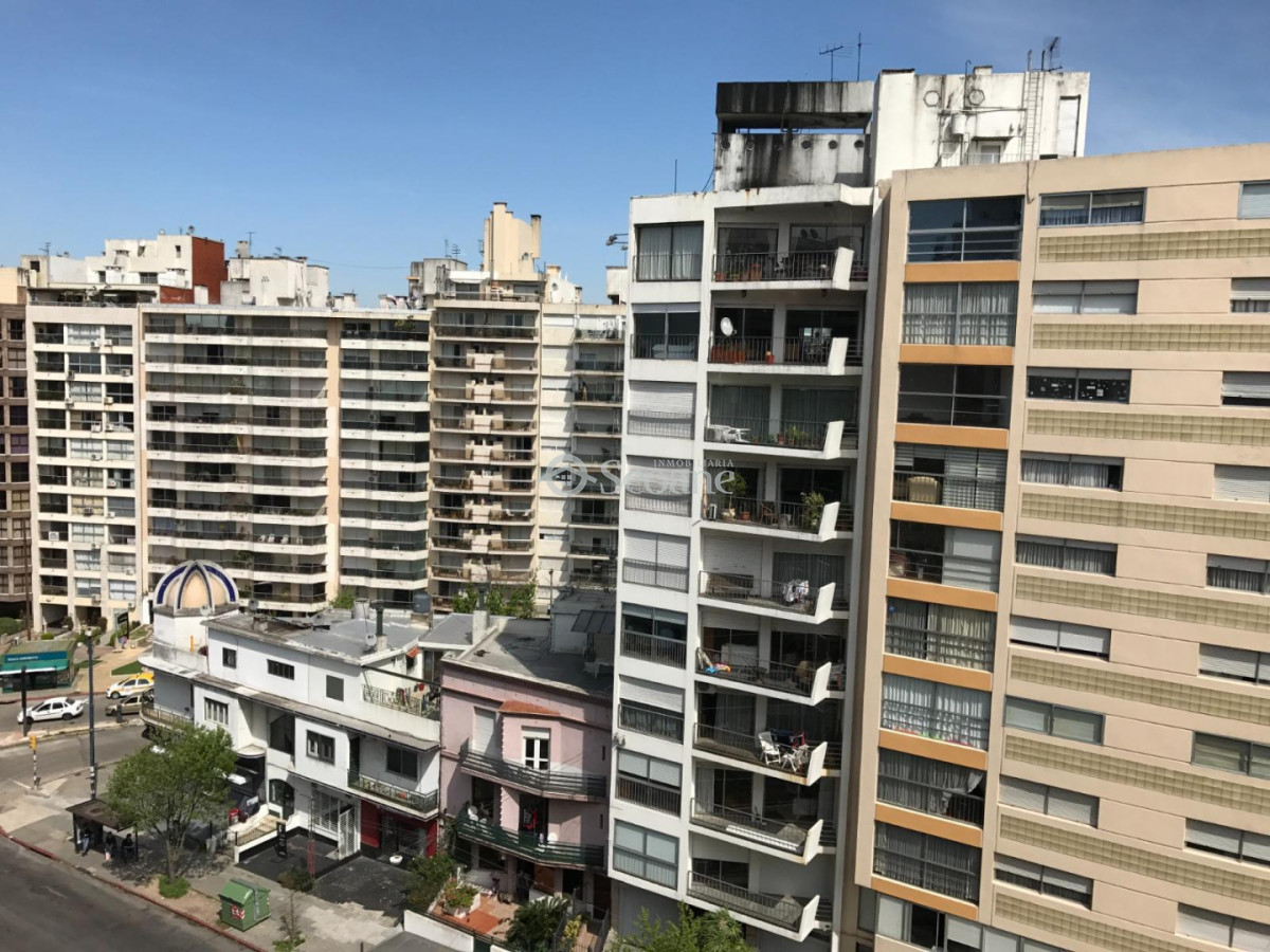 Apartamento ID.341 - Bvar España Y Ellauri -  Cocina Definida